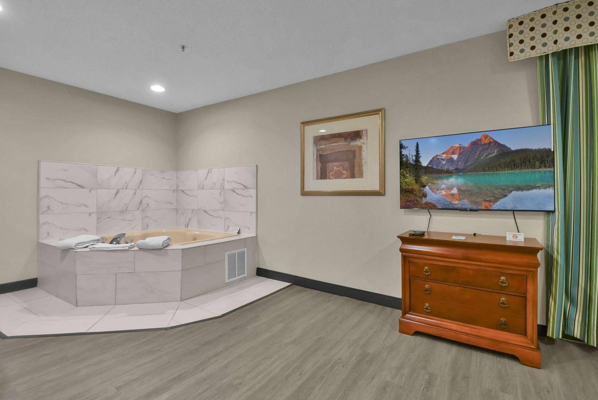 Baymont By Wyndham Zanesville Bagian luar foto